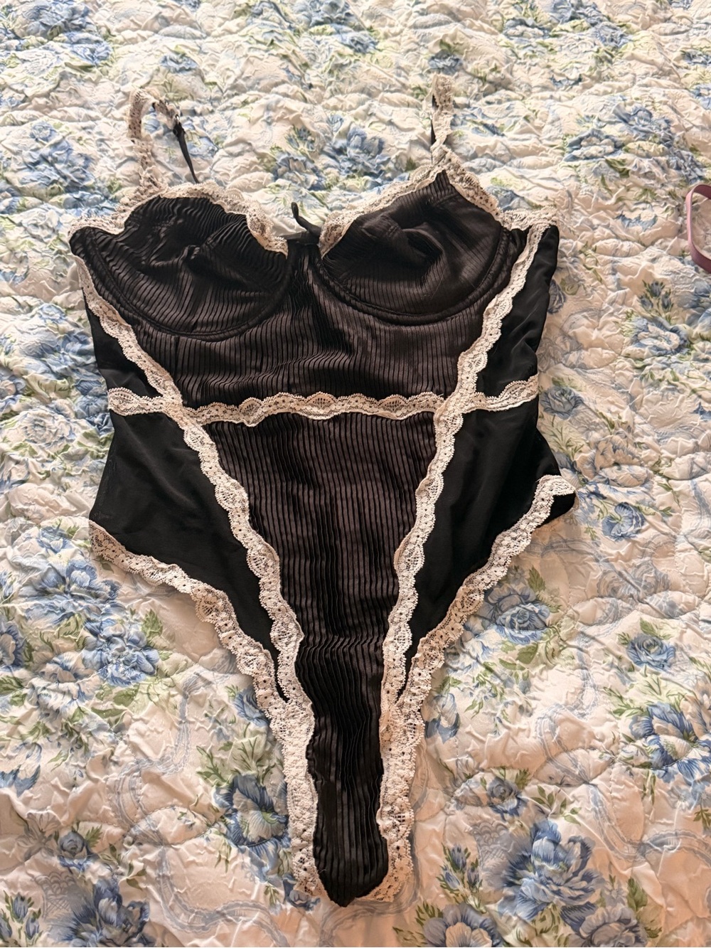 Forever 21 Black Lace-Trim Ribbed Bodysuit